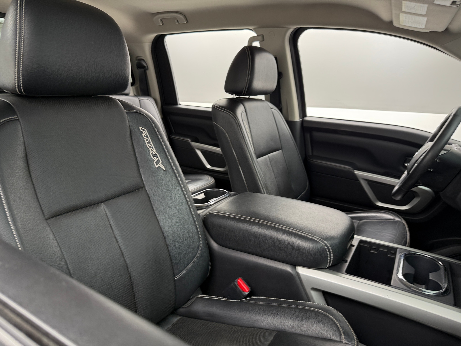 Thumbnail: 2019 Nissan Titan - 2