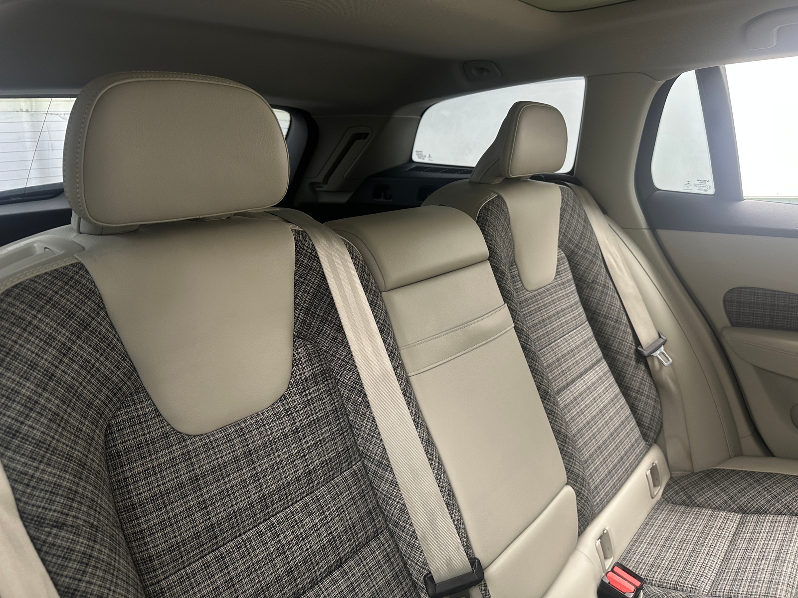 Thumbnail: 2020 Volvo V60 - 5