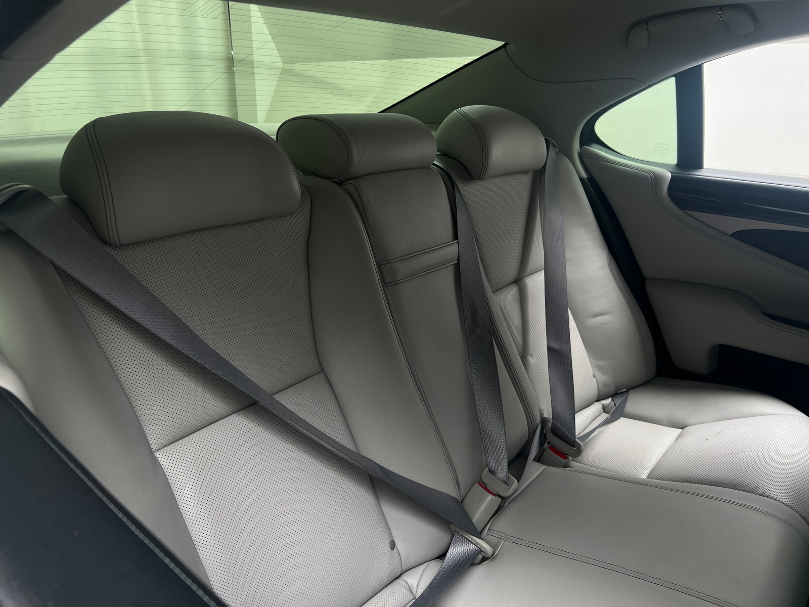 Thumbnail: 2014 Lexus LS - 5
