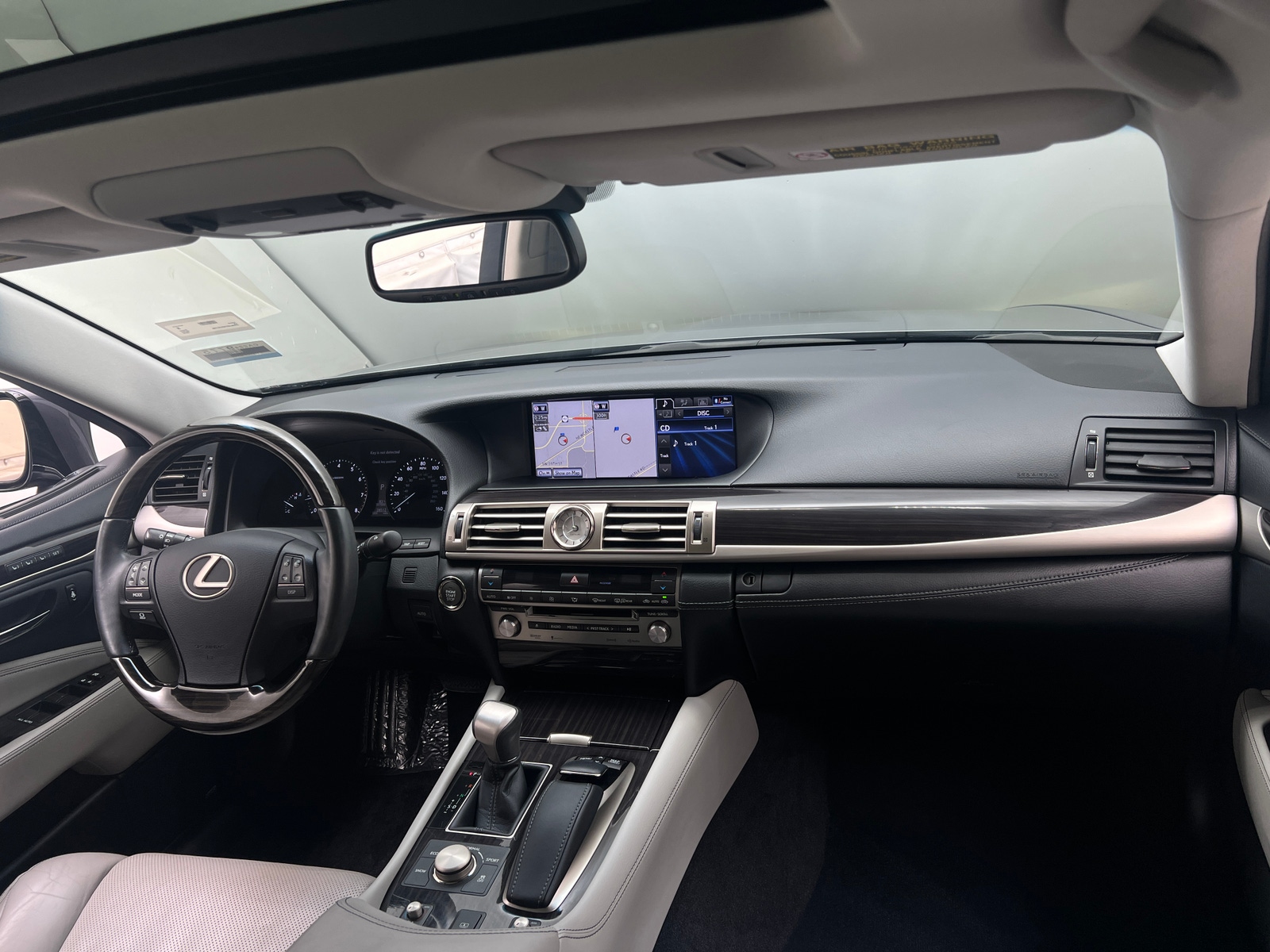 Thumbnail: 2014 Lexus LS - 2