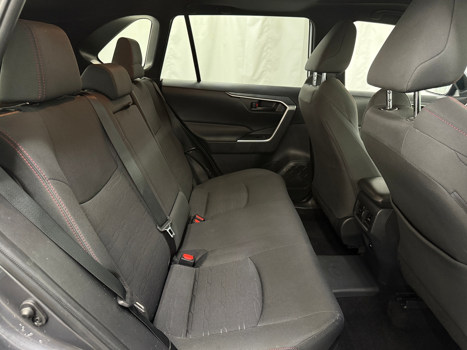 Thumbnail: 2021 Toyota RAV4 - 6