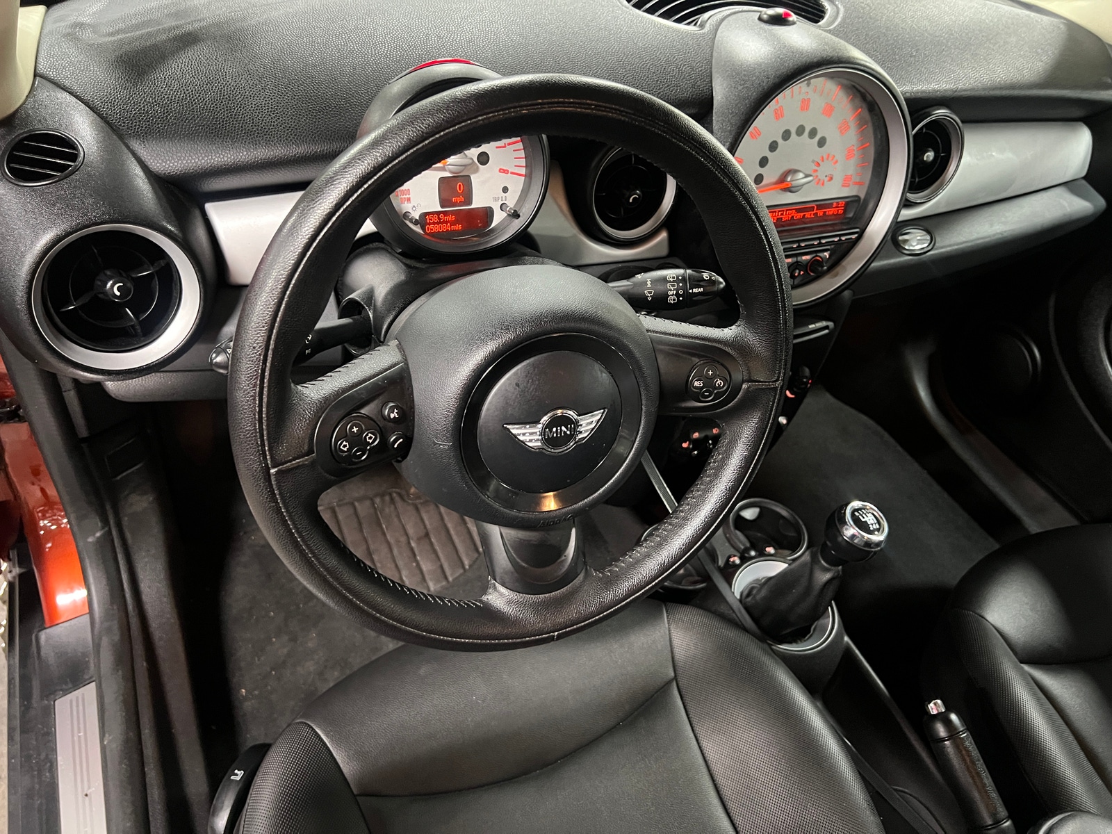 Thumbnail: 2012 MINI Cooper Hardtop - 4