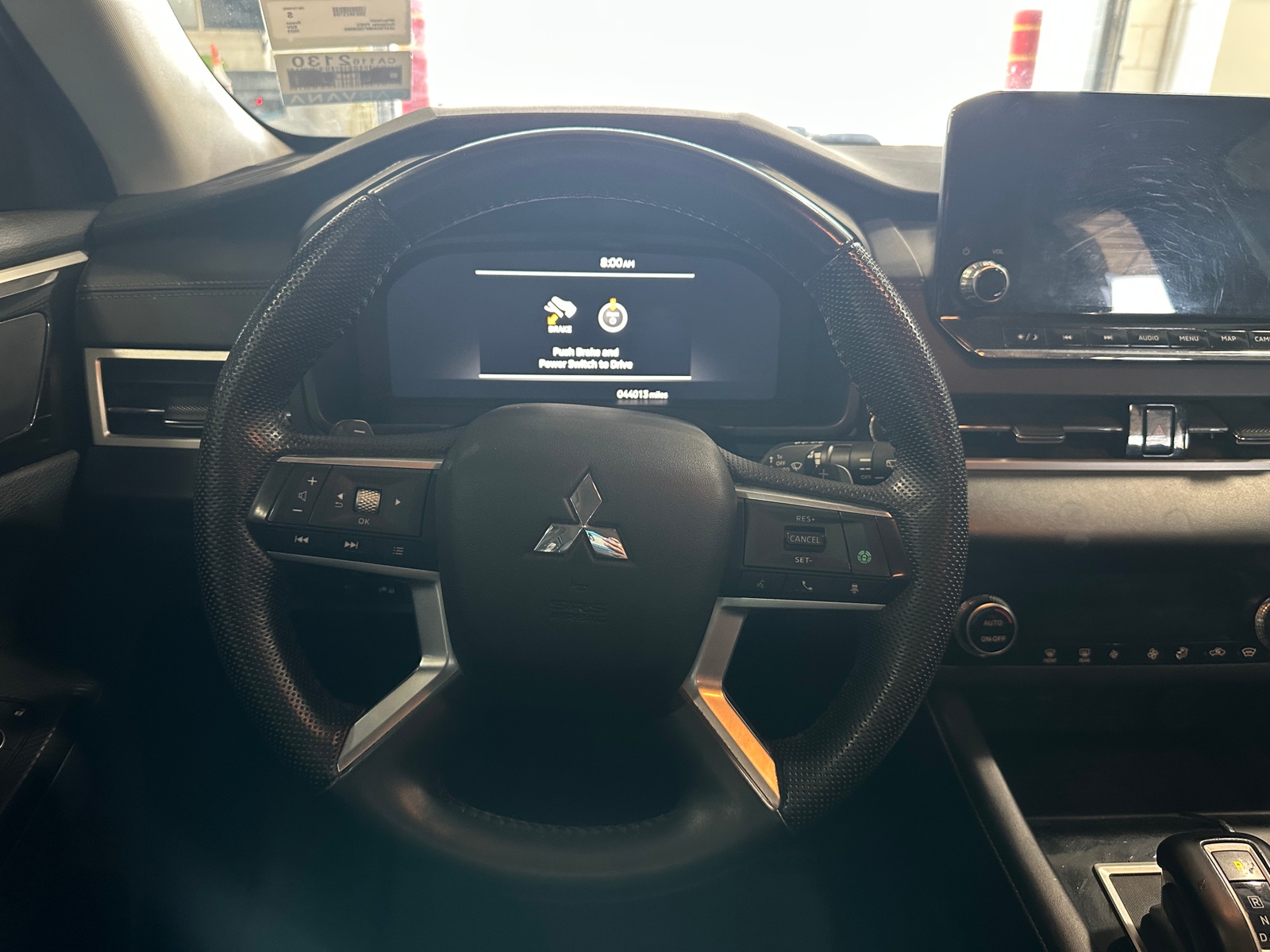 Thumbnail: 2023 Mitsubishi Outlander - 4