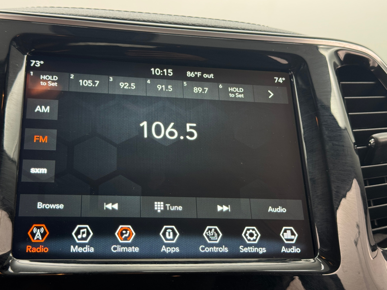 Thumbnail: 2019 Jeep Cherokee - 3