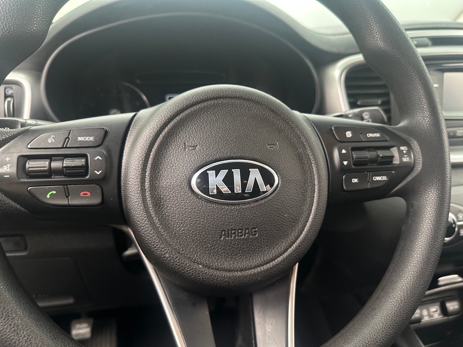 Thumbnail: 2017 Kia Sorento - 5