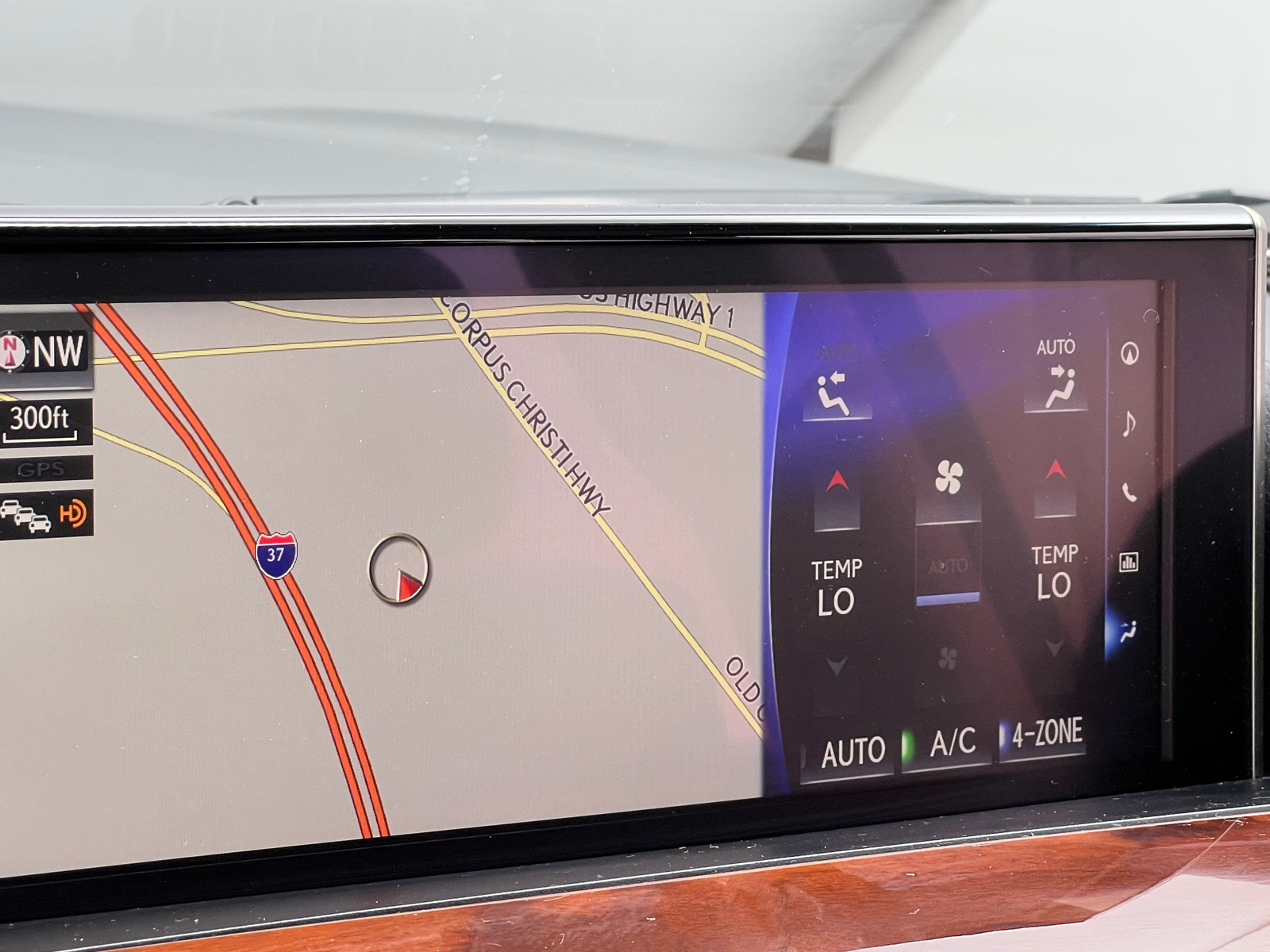 Thumbnail: 2019 Lexus LX - 3