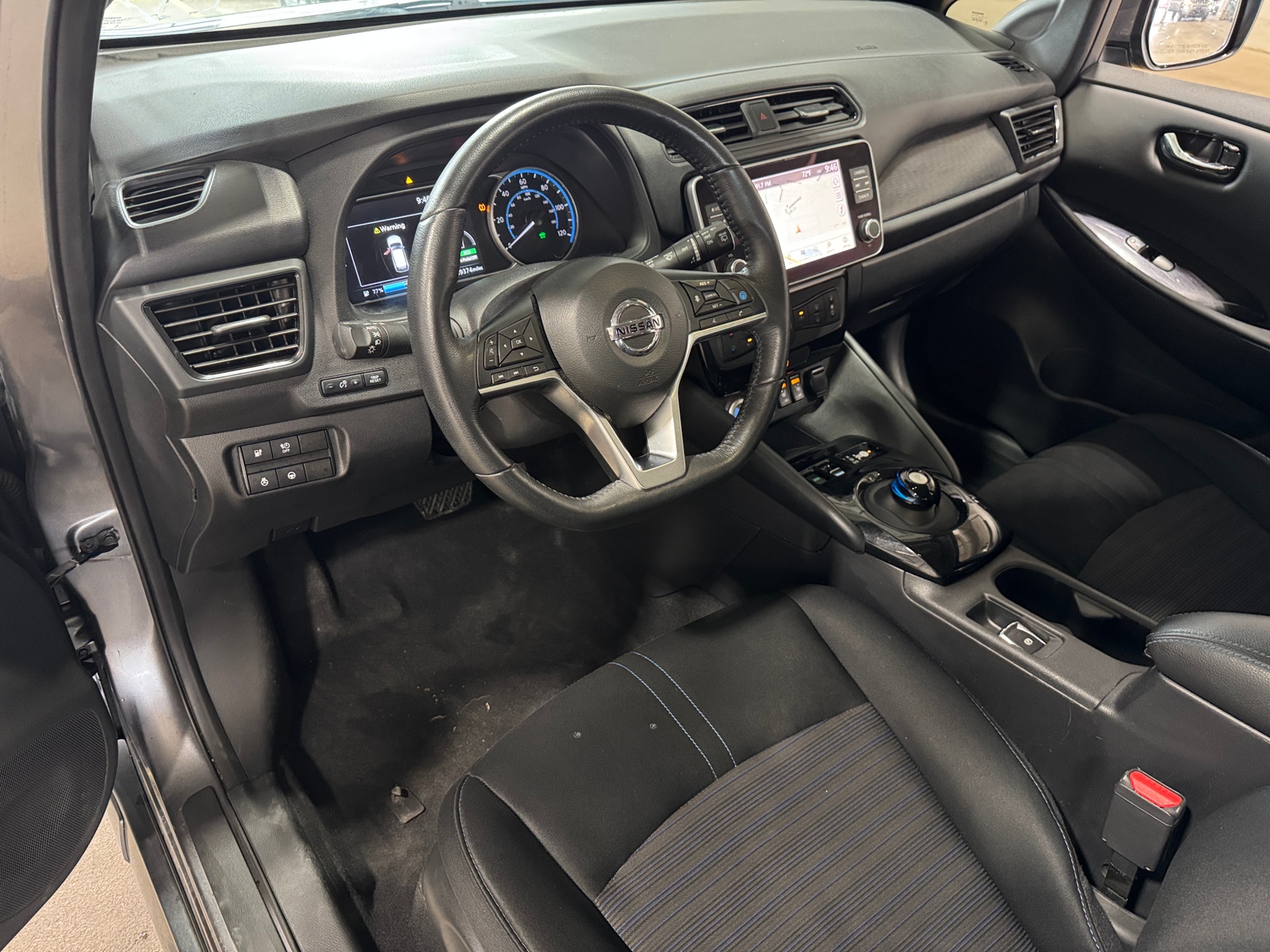 Thumbnail: 2022 Nissan Leaf - 3