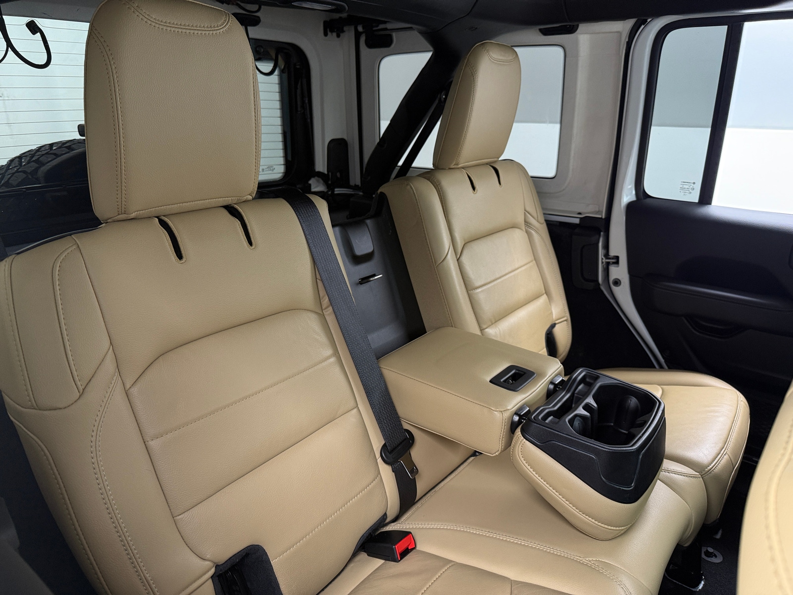 Thumbnail: 2019 Jeep Wrangler - 5