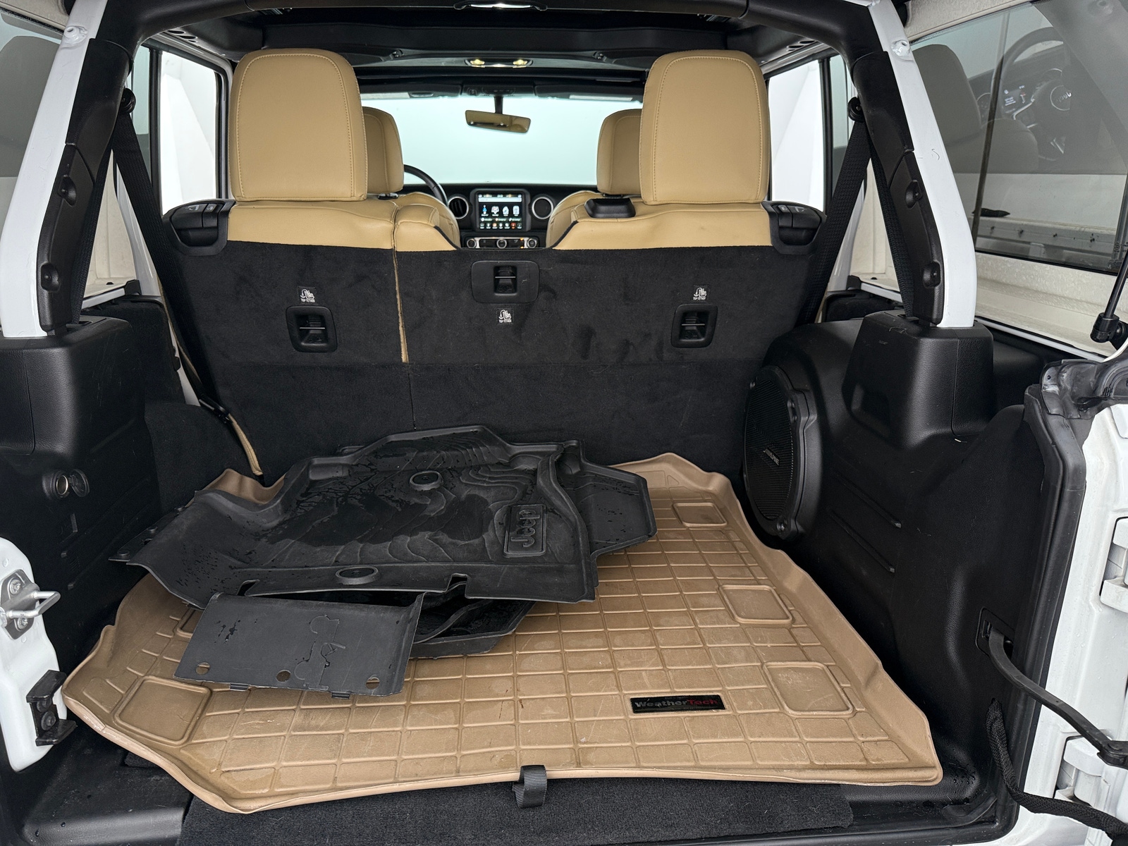 Thumbnail: 2019 Jeep Wrangler - 6