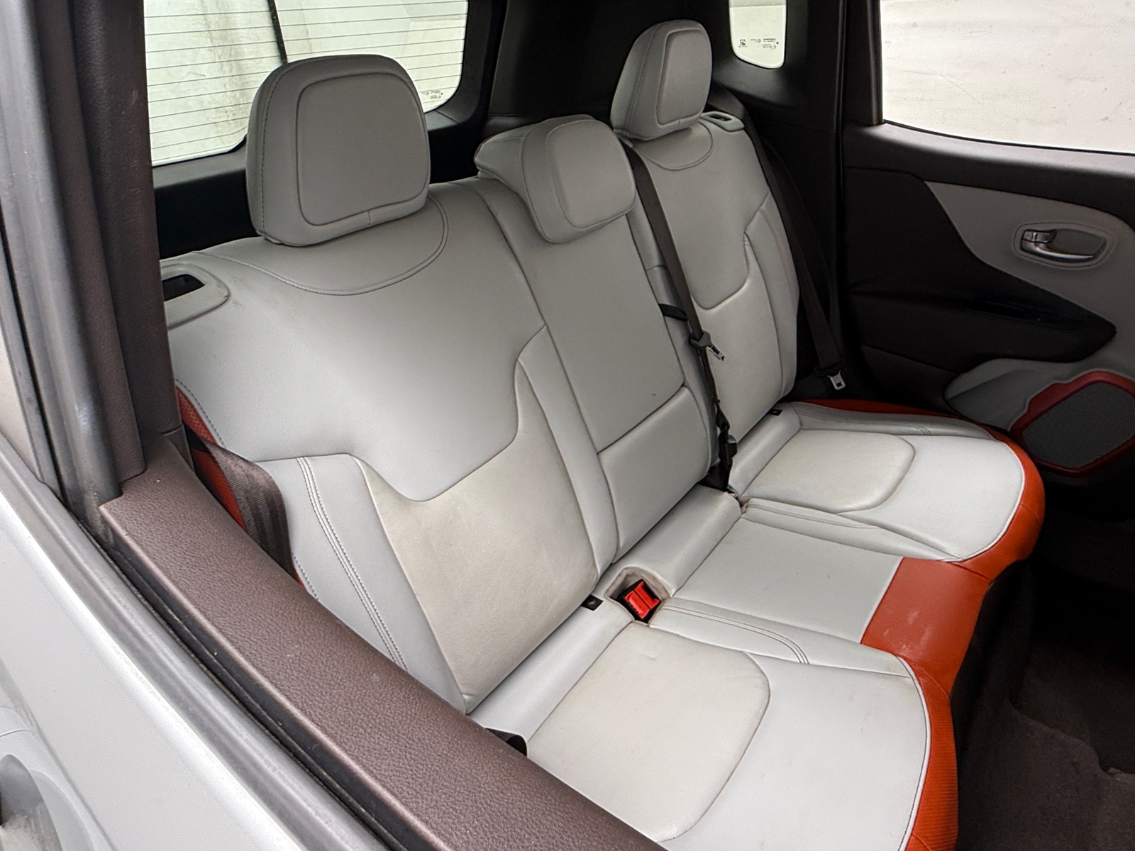 Thumbnail: 2016 Jeep Renegade - 5