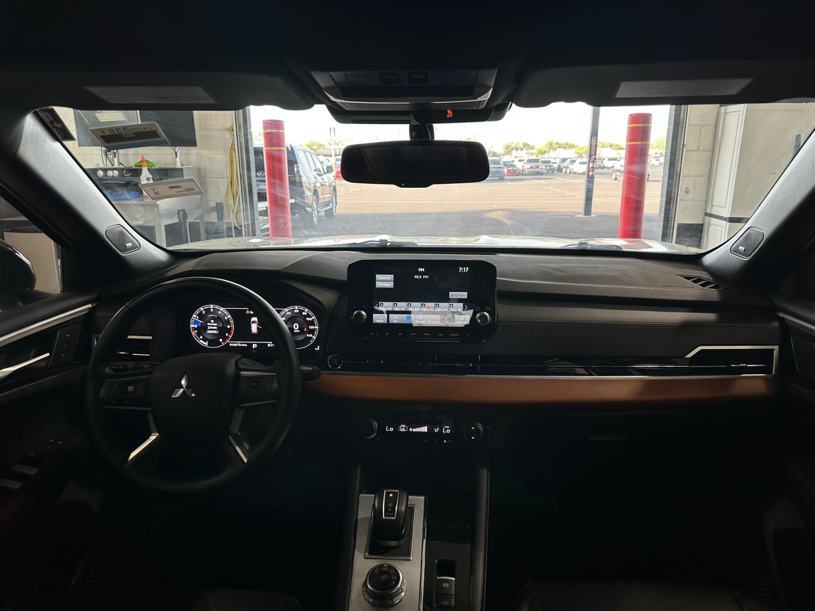 Thumbnail: 2022 Mitsubishi Outlander - 2