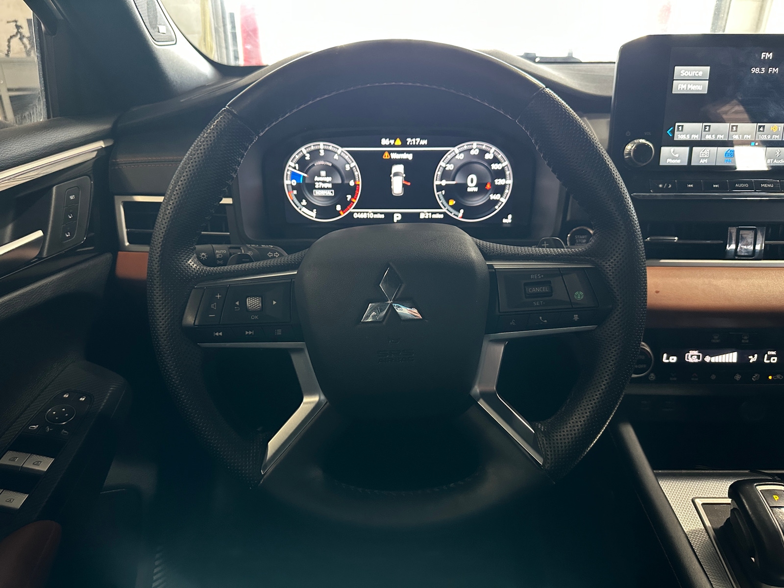 Thumbnail: 2022 Mitsubishi Outlander - 4