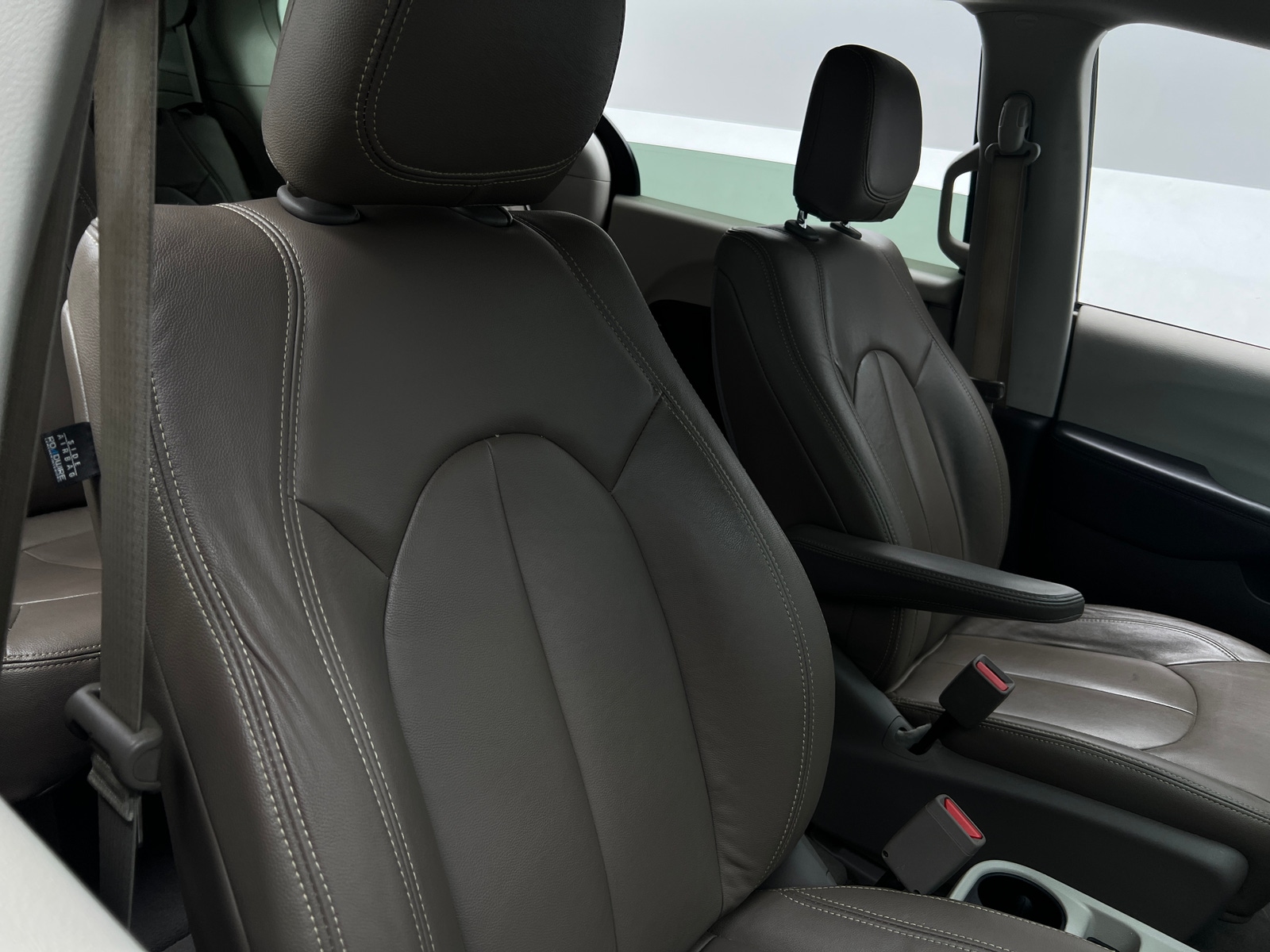 Thumbnail: 2017 Chrysler Pacifica - 2