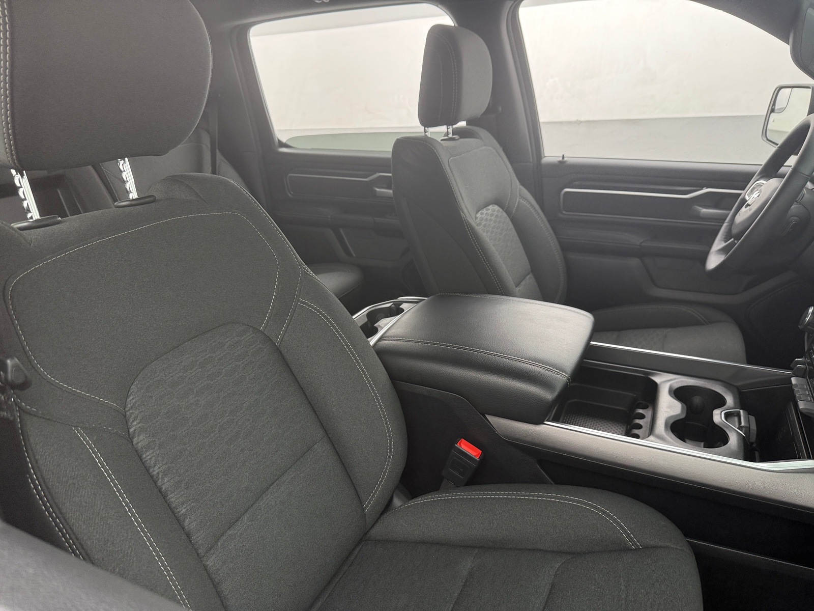Thumbnail: 2025 RAM 1500 - 2