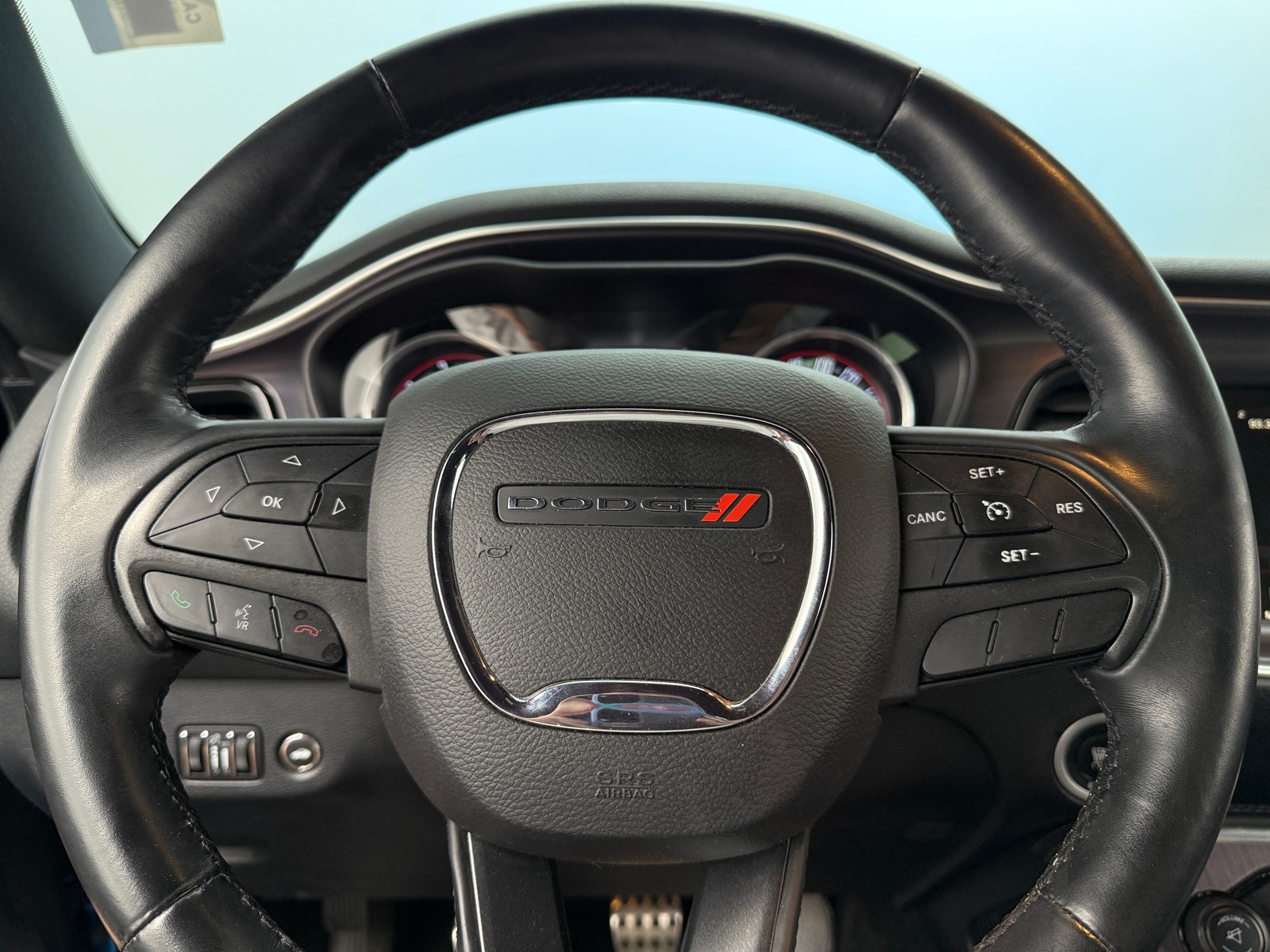 Thumbnail: 2015 Dodge Challenger - 4