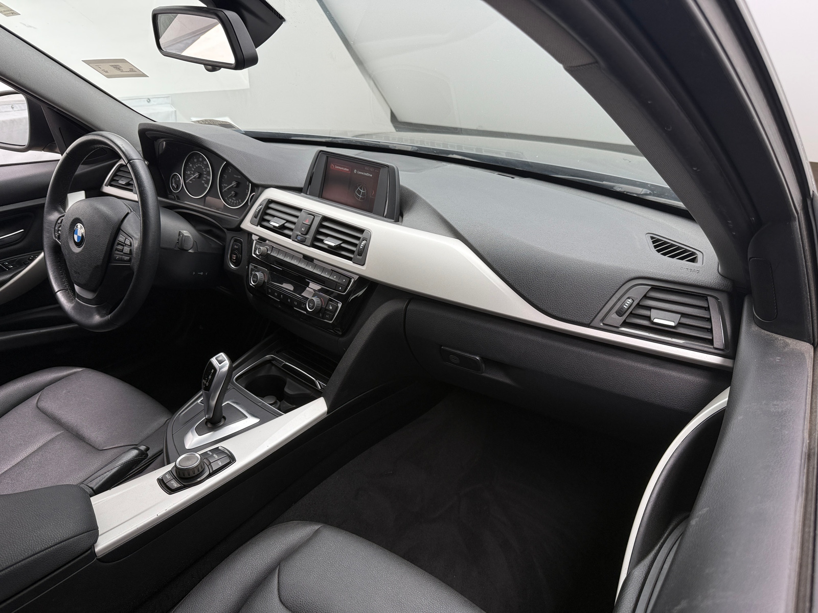 Thumbnail: 2018 BMW 3 Series - 2