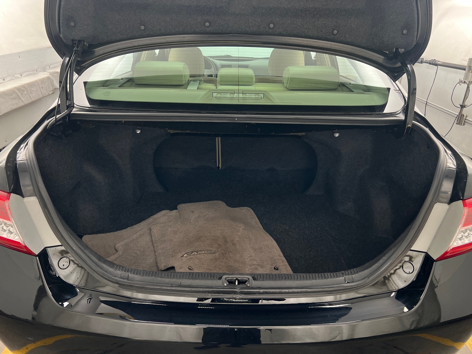 Thumbnail: 2011 Toyota Camry - 7