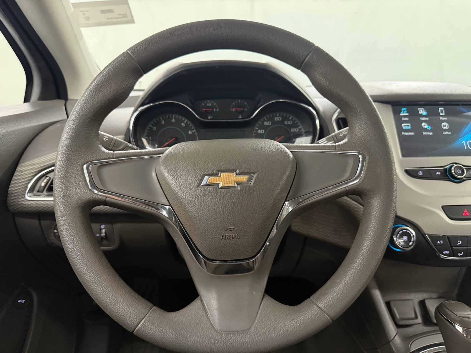 Thumbnail: 2017 Chevrolet Cruze - 5