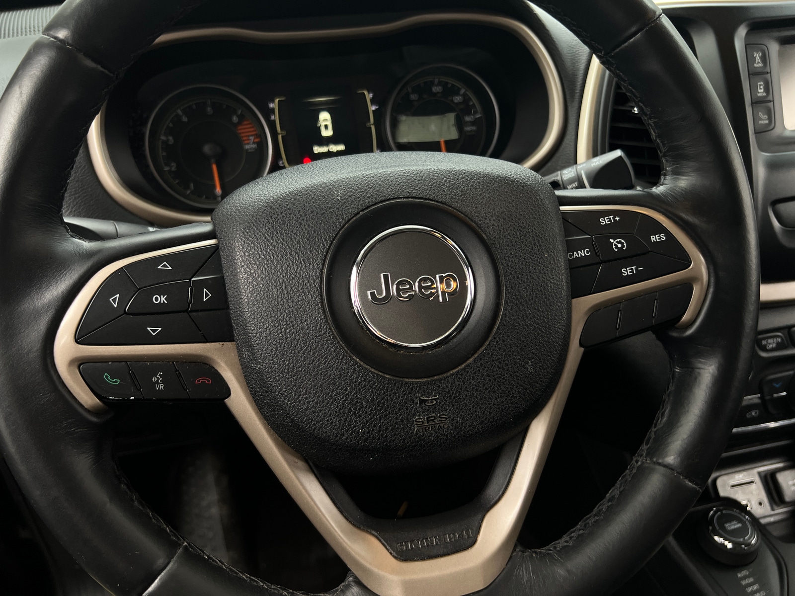 Thumbnail: 2016 Jeep Cherokee - 5