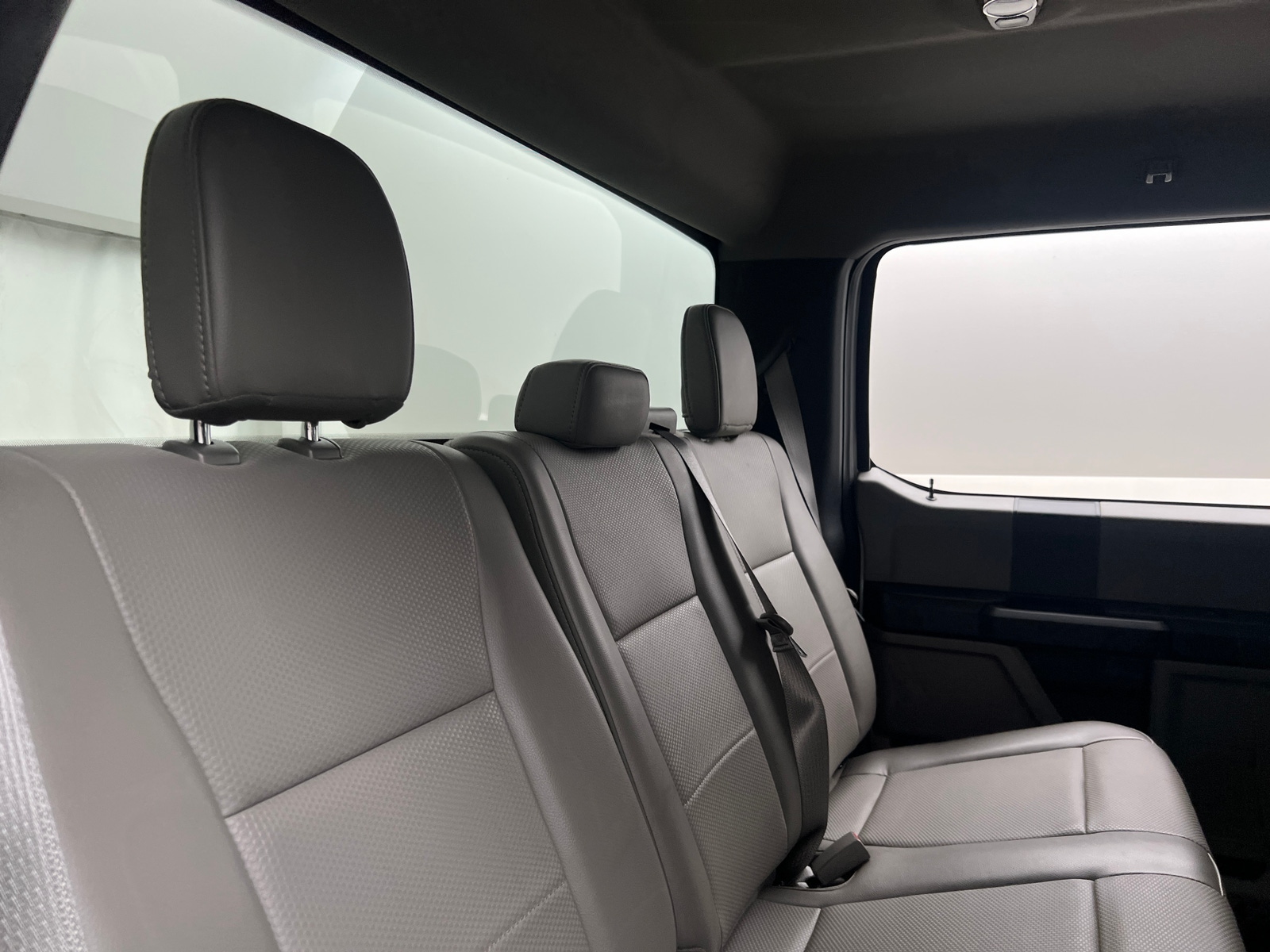 Thumbnail: 2019 Ford Econoline - 6