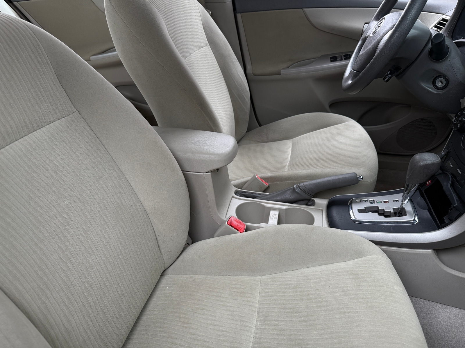 Thumbnail: 2010 Toyota Corolla - 2