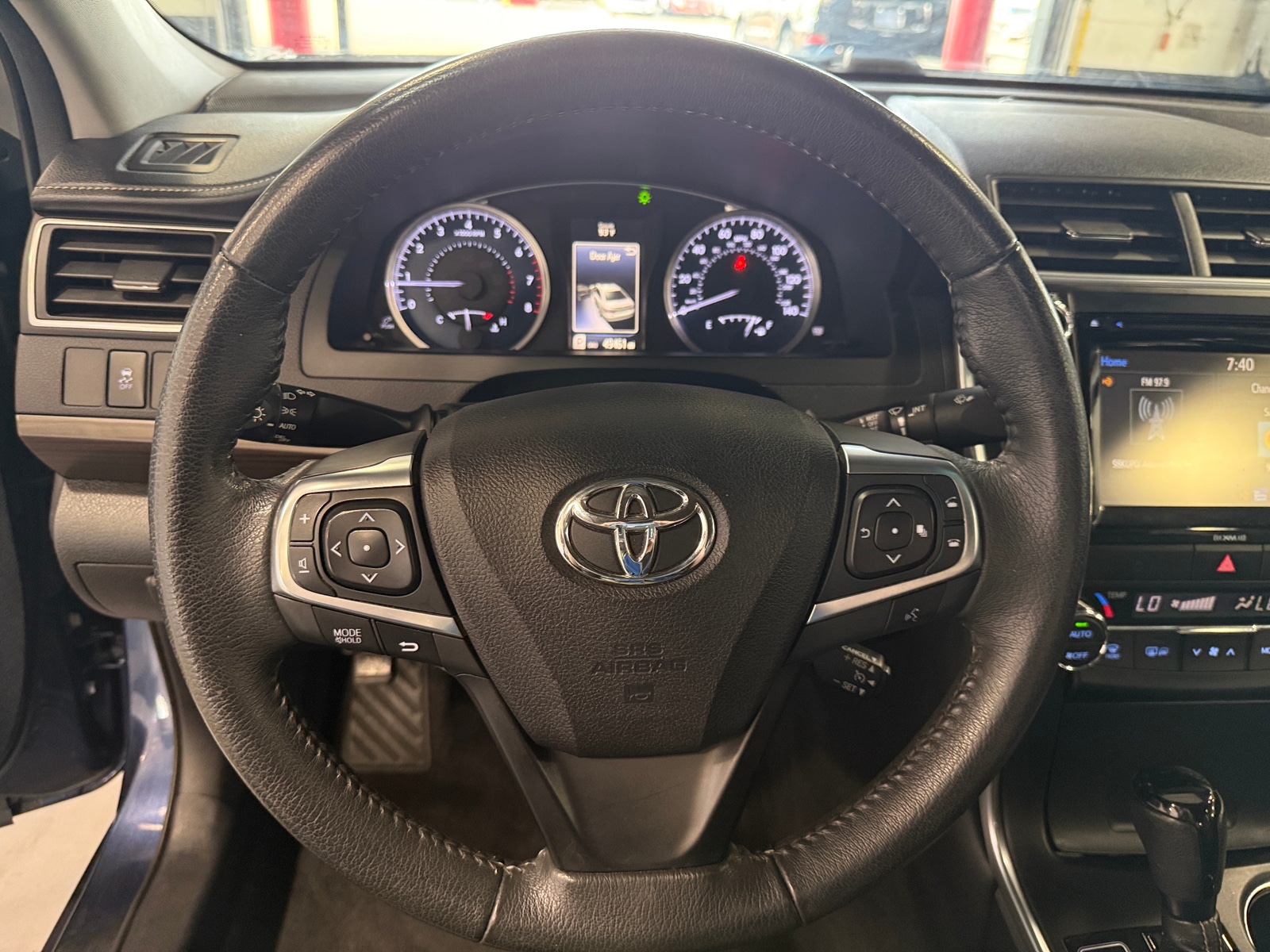 Thumbnail: 2017 Toyota Camry - 4