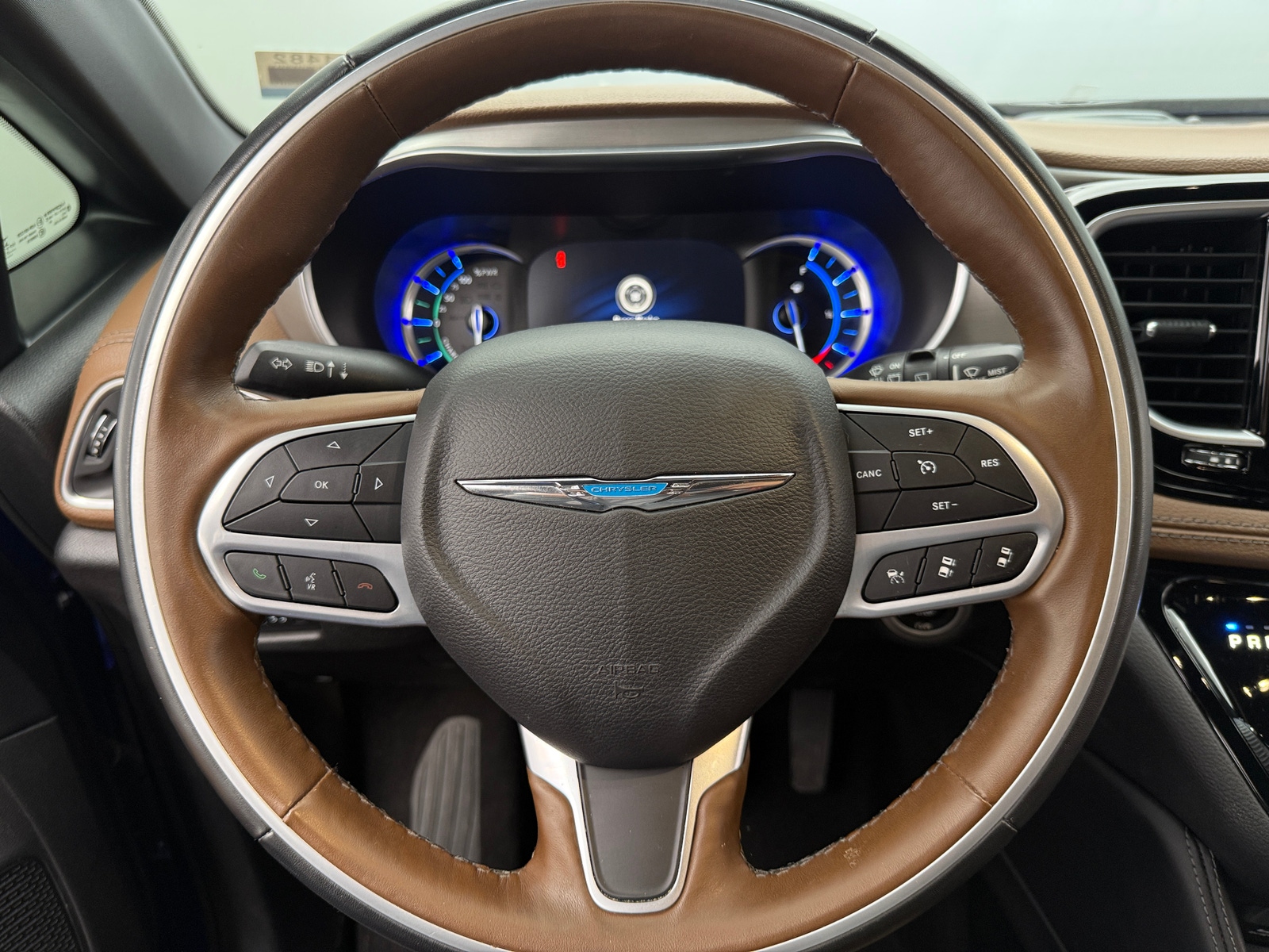 Thumbnail: 2021 Chrysler Pacifica - 4