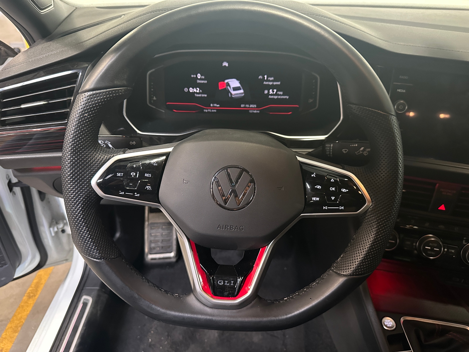 Thumbnail: 2022 Volkswagen Jetta - 4