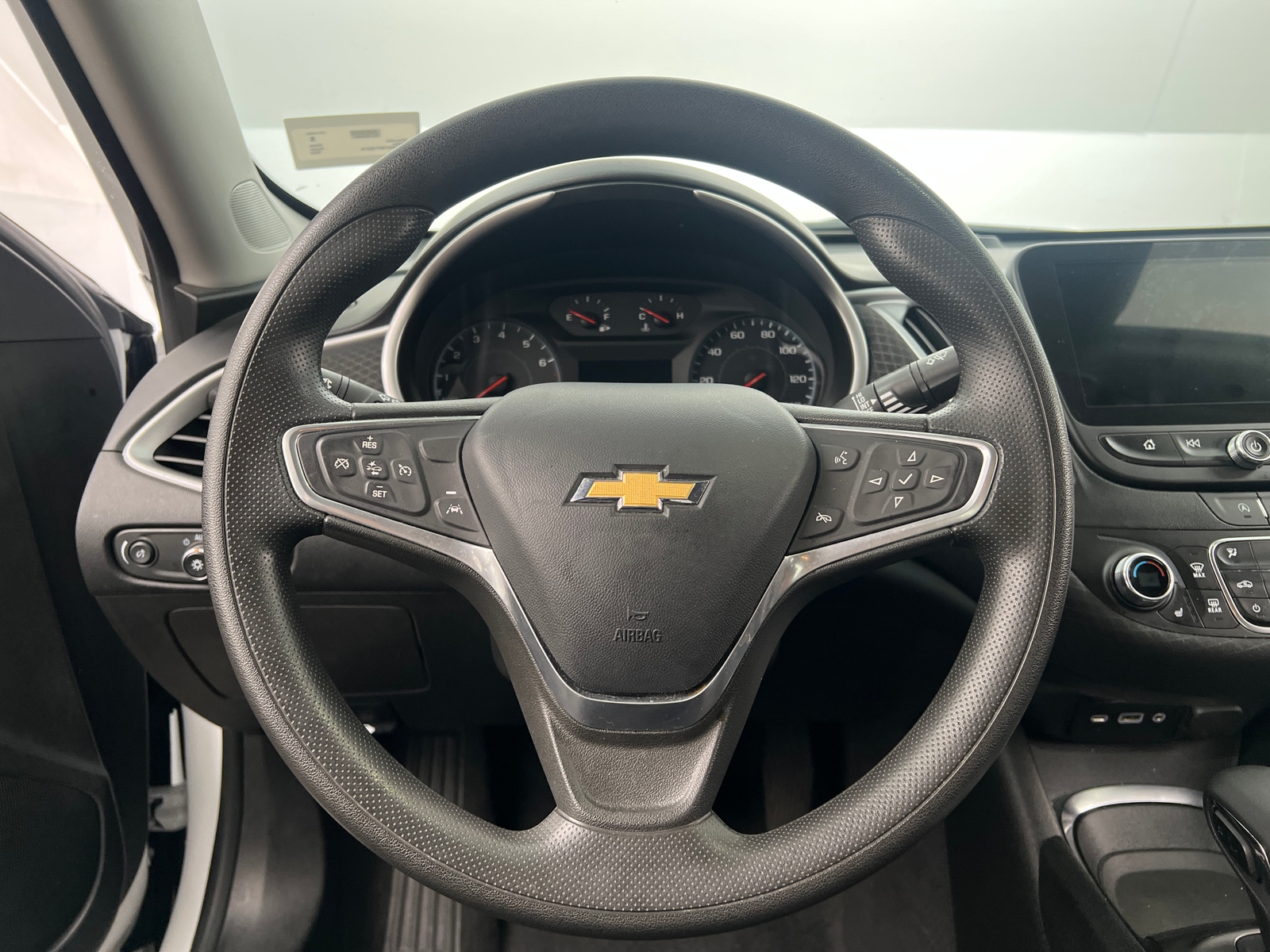 Thumbnail: 2023 Chevrolet Malibu - 5