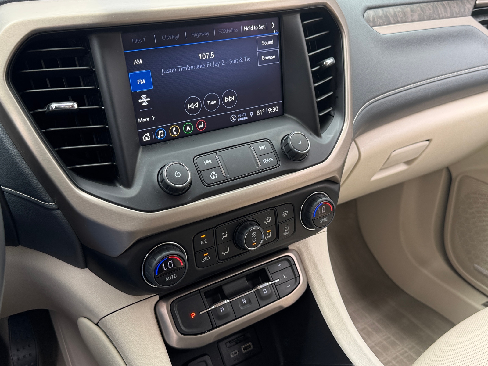 Thumbnail: 2022 GMC Acadia - 3