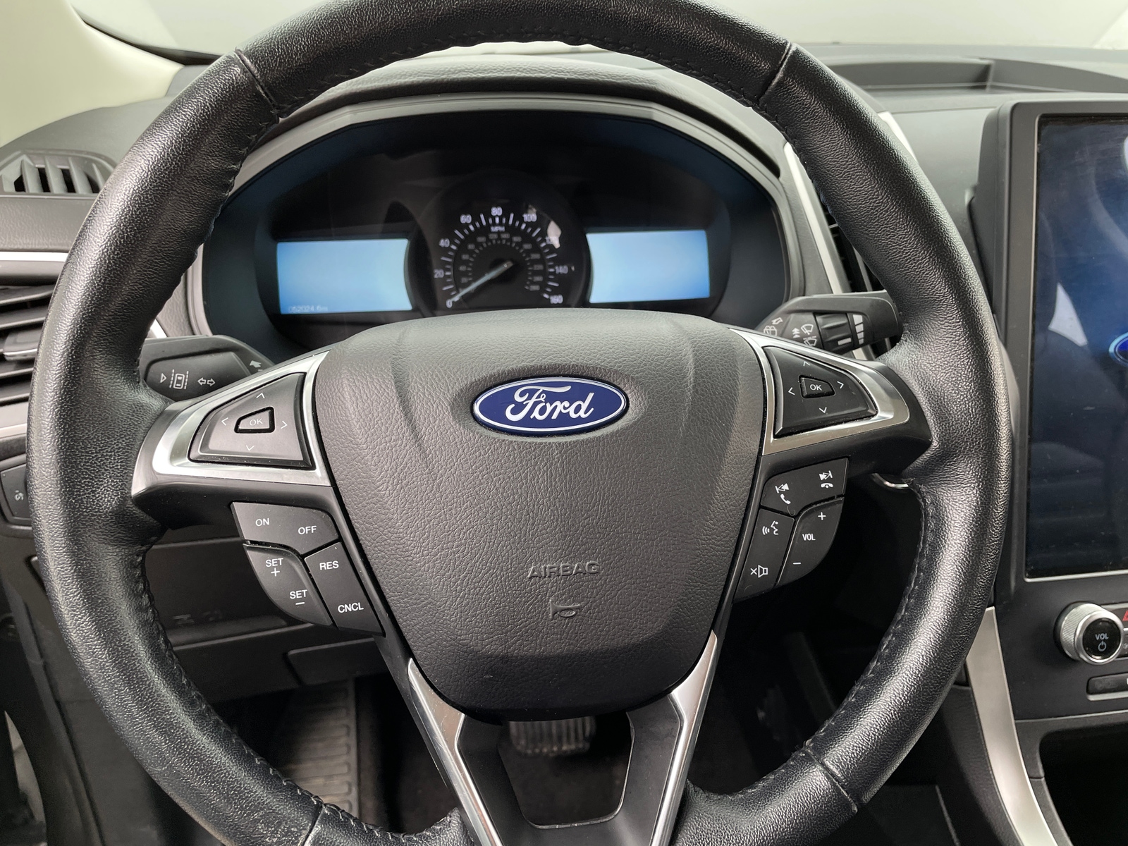 Thumbnail: 2023 Ford Edge - 4