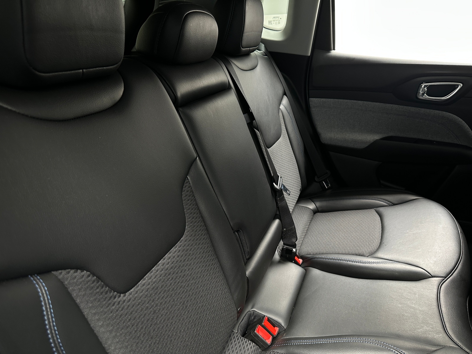 Thumbnail: 2022 Jeep Compass - 6