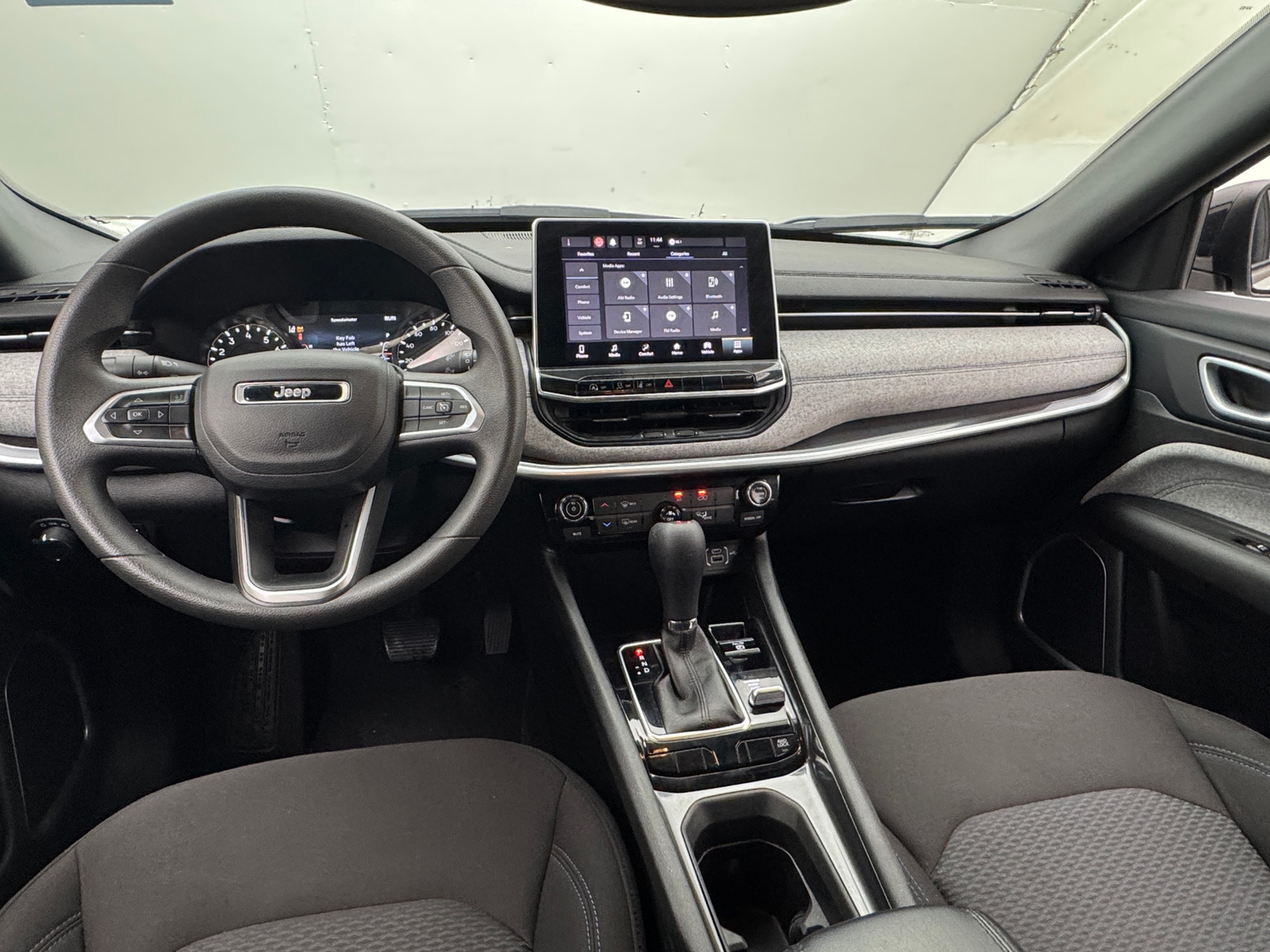 Thumbnail: 2023 Jeep Compass - 3