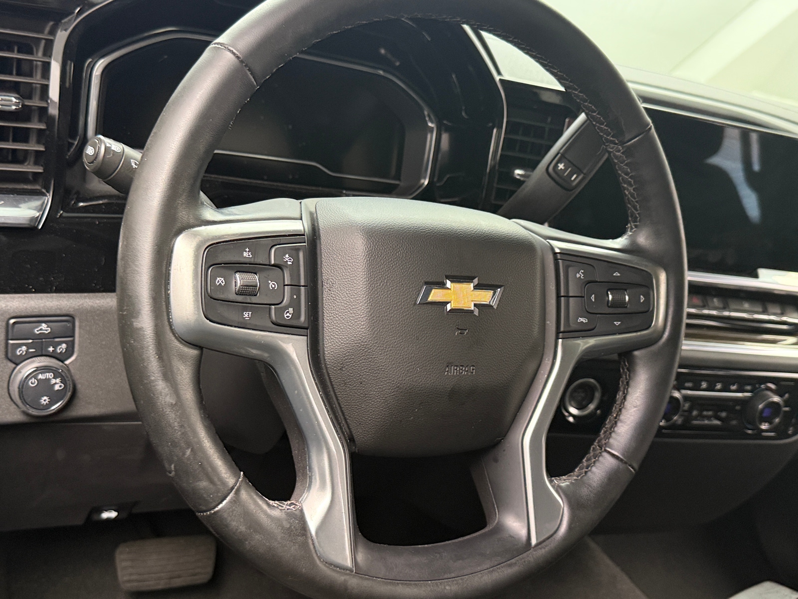 Thumbnail: 2023 Chevrolet Silverado 1500 - 5