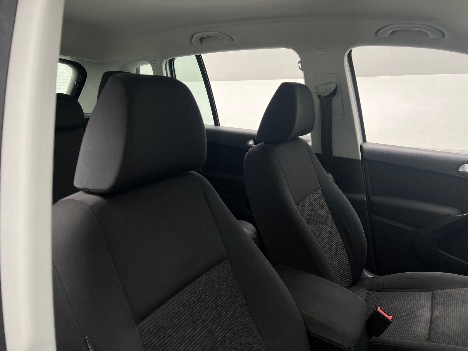 Thumbnail: 2015 Volkswagen Tiguan - 2