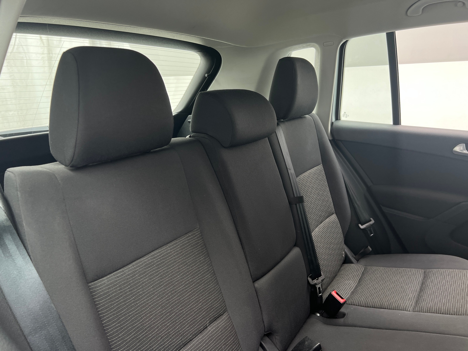 Thumbnail: 2015 Volkswagen Tiguan - 6