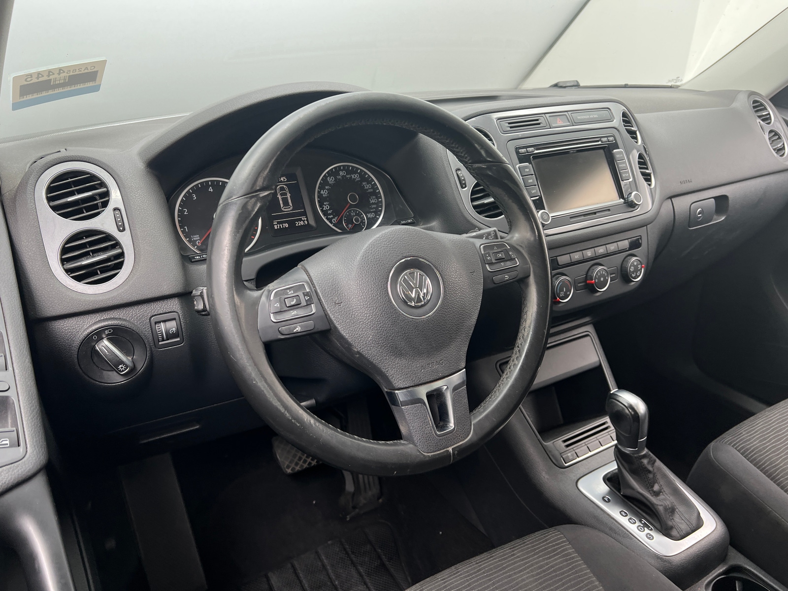 Thumbnail: 2015 Volkswagen Tiguan - 5