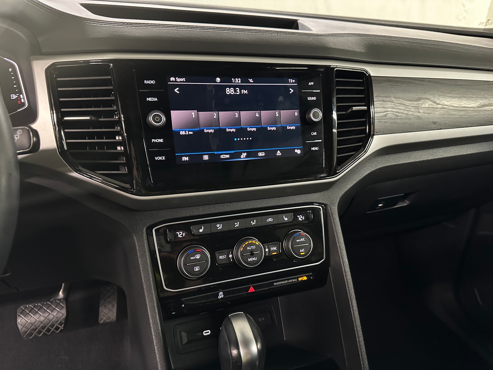 Thumbnail: 2023 Volkswagen Atlas - 3