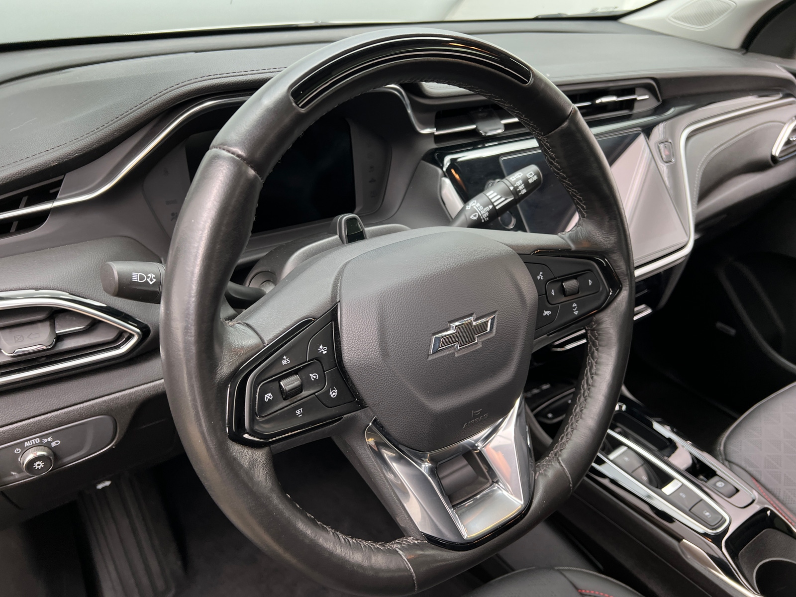 Thumbnail: 2023 Chevrolet Bolt EUV - 4