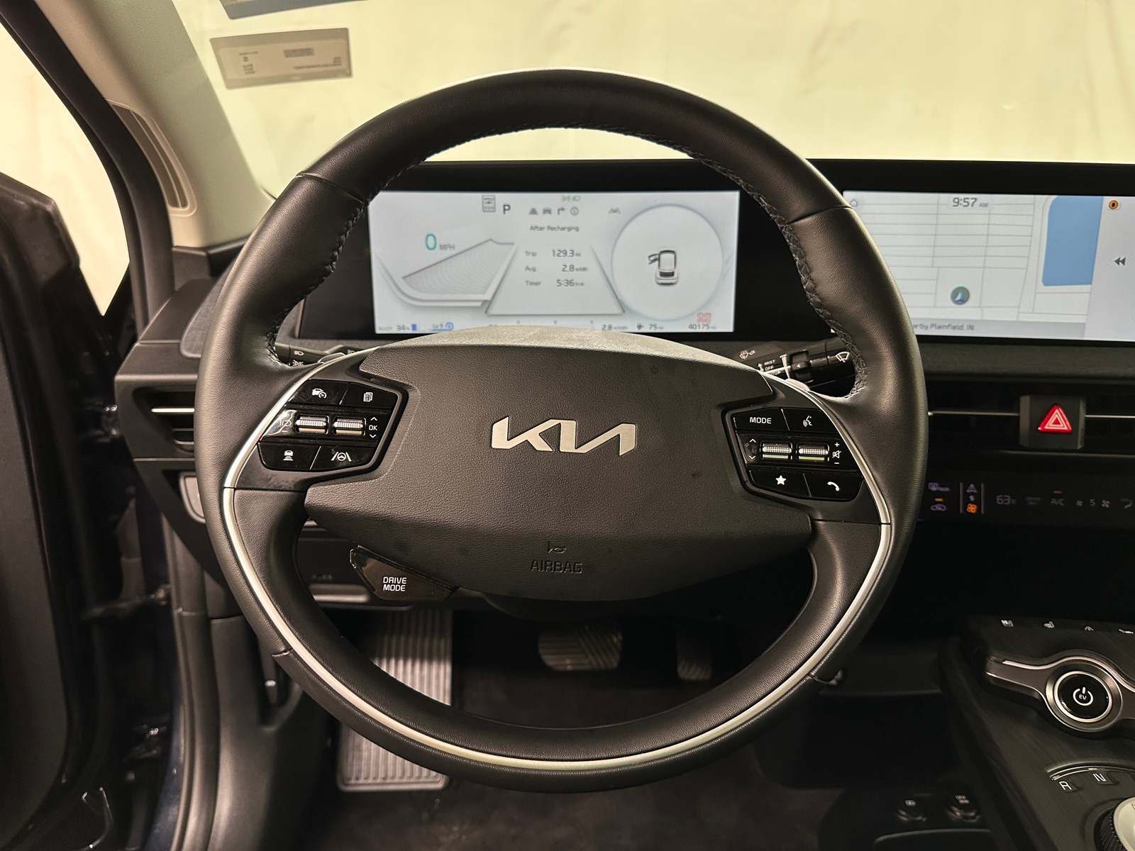 Thumbnail: 2022 Kia EV6 - 4