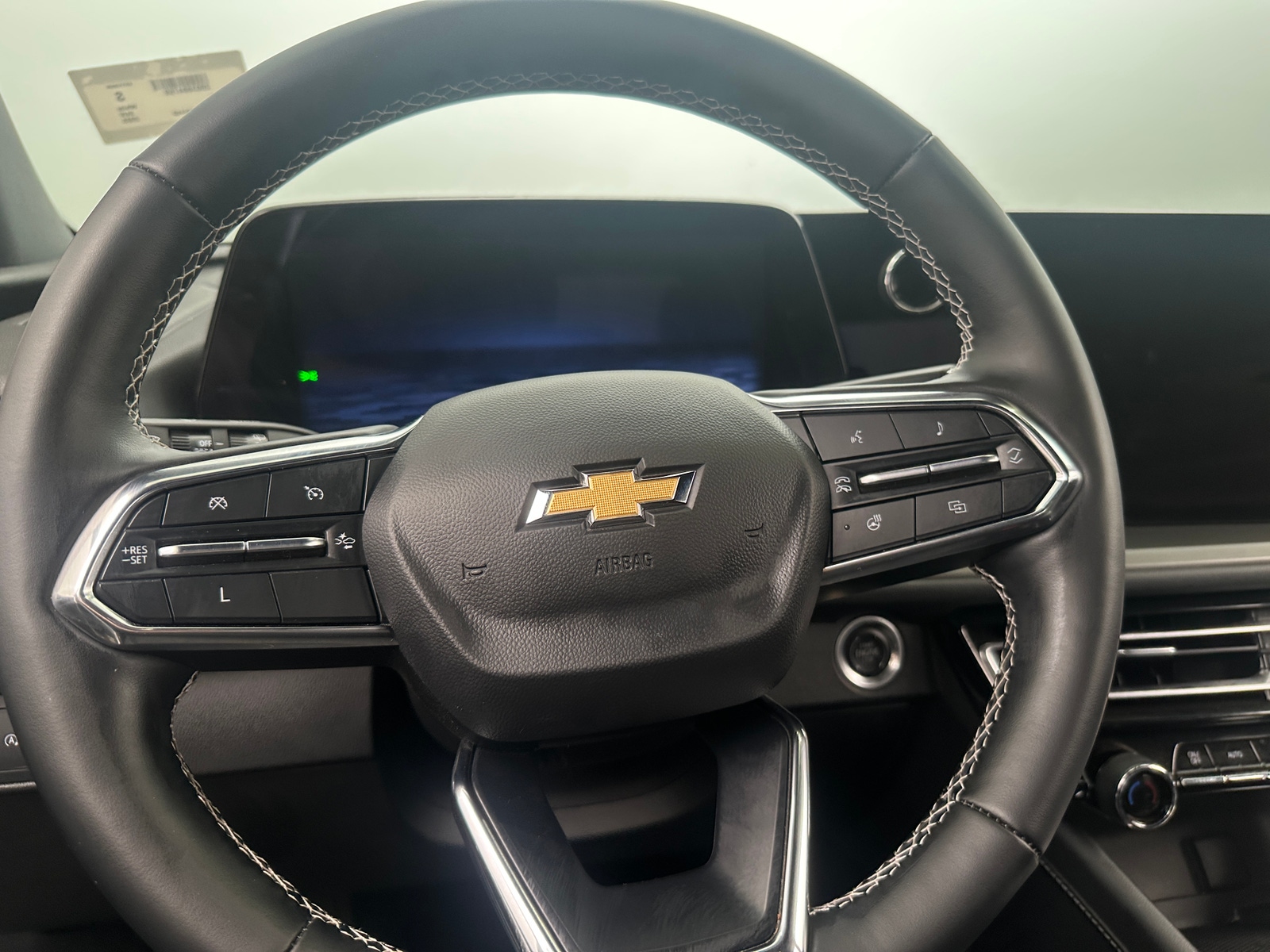 Thumbnail: 2025 Chevrolet Traverse - 5