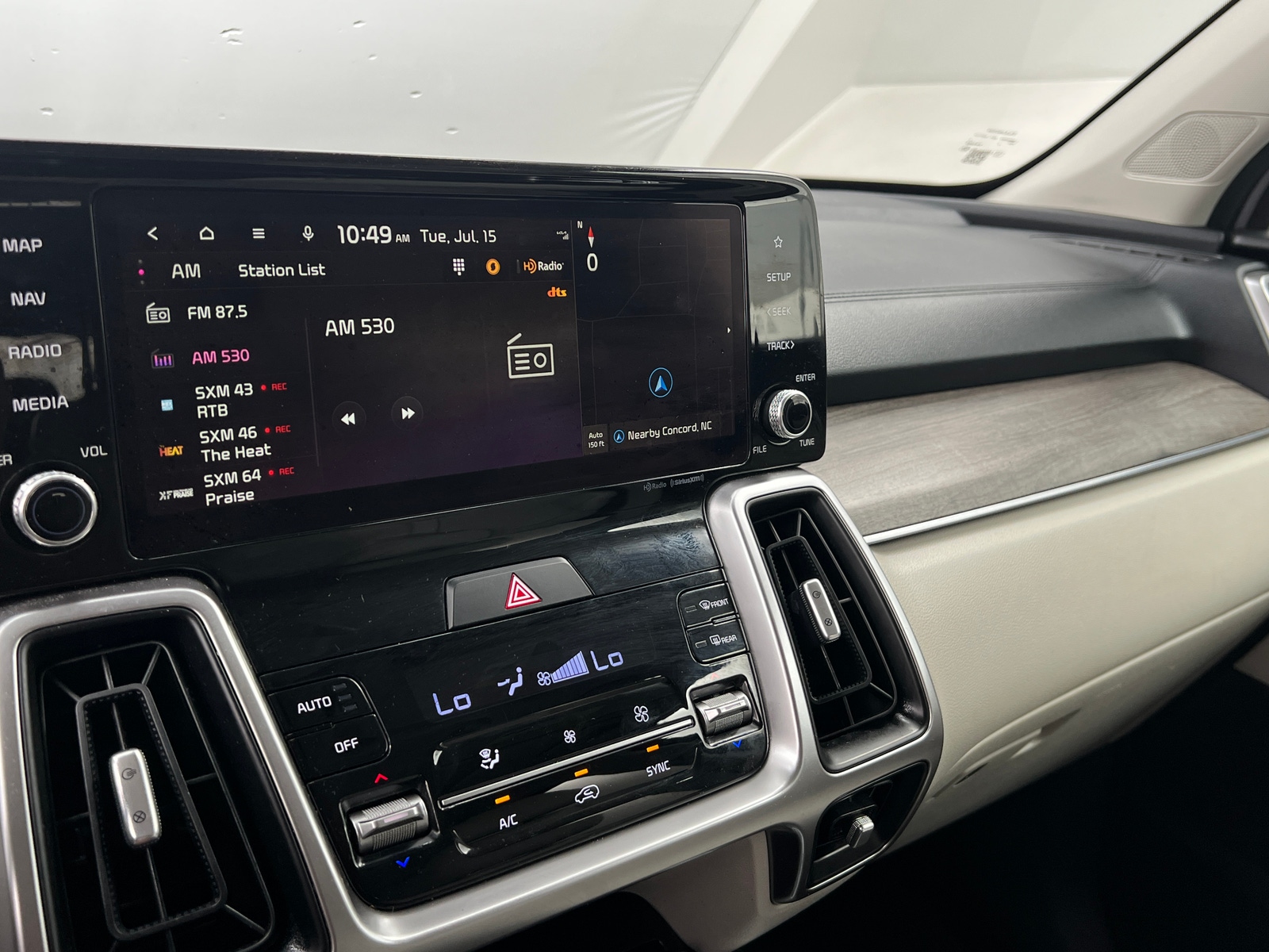 Thumbnail: 2022 Kia Sorento - 3