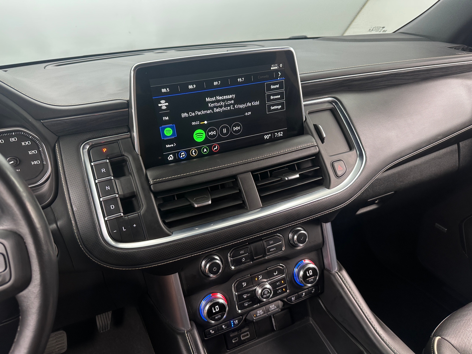 Thumbnail: 2021 GMC Yukon XL - 3