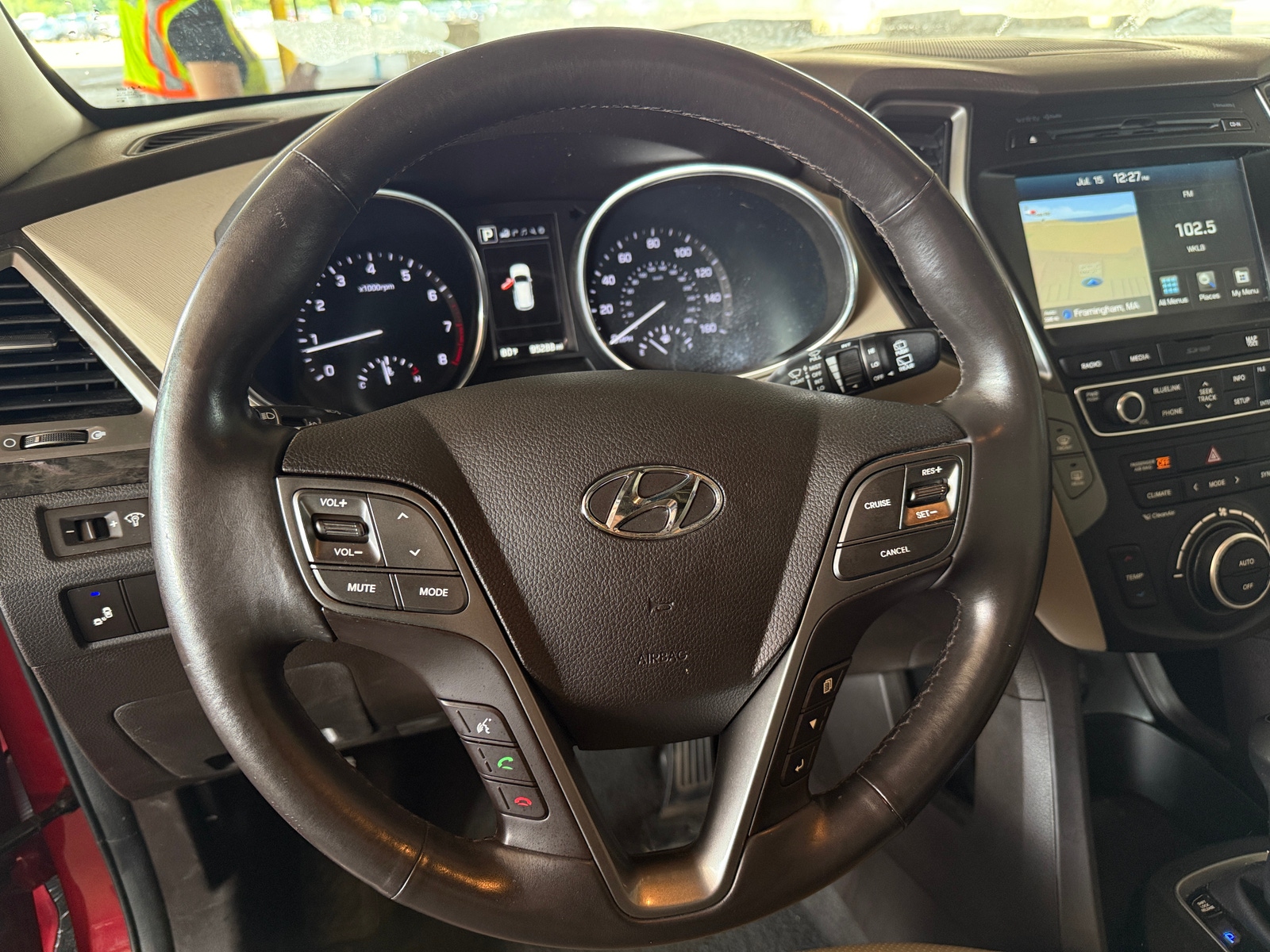 Thumbnail: 2017 Hyundai Santa Fe - 4