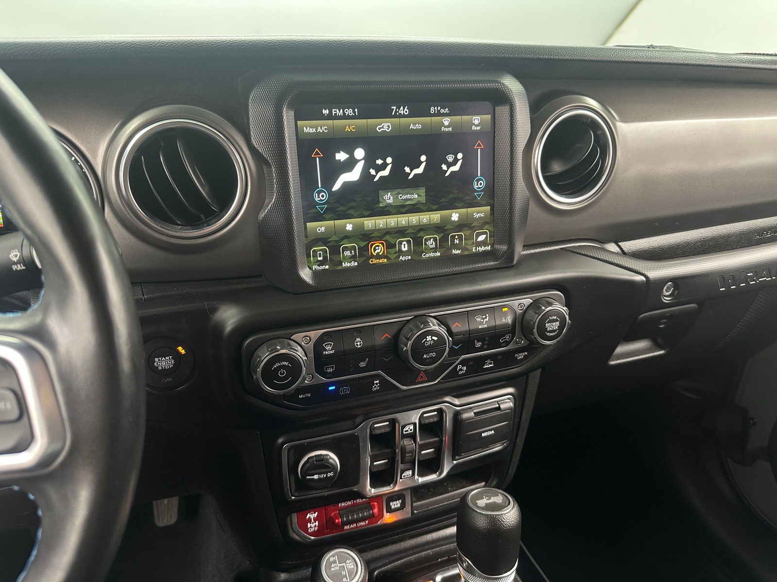 Thumbnail: 2022 Jeep Wrangler - 4