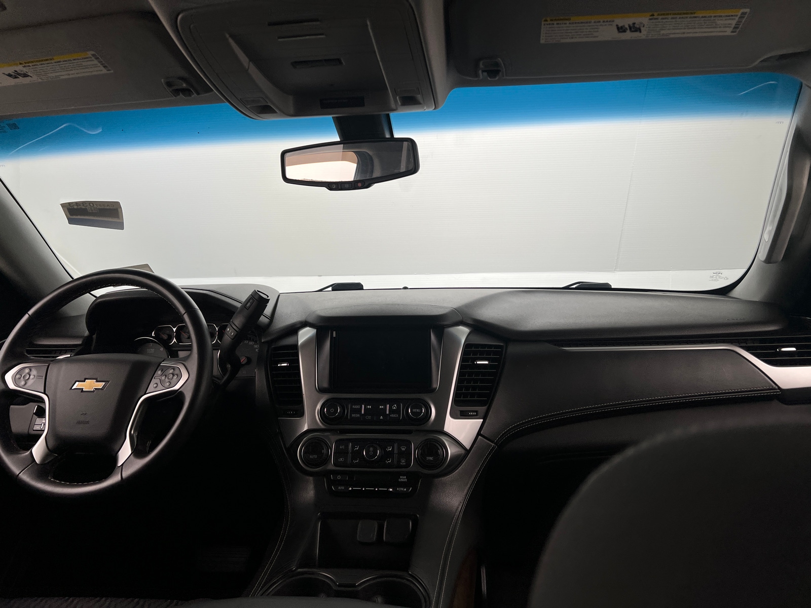 Thumbnail: 2018 Chevrolet Tahoe - 3