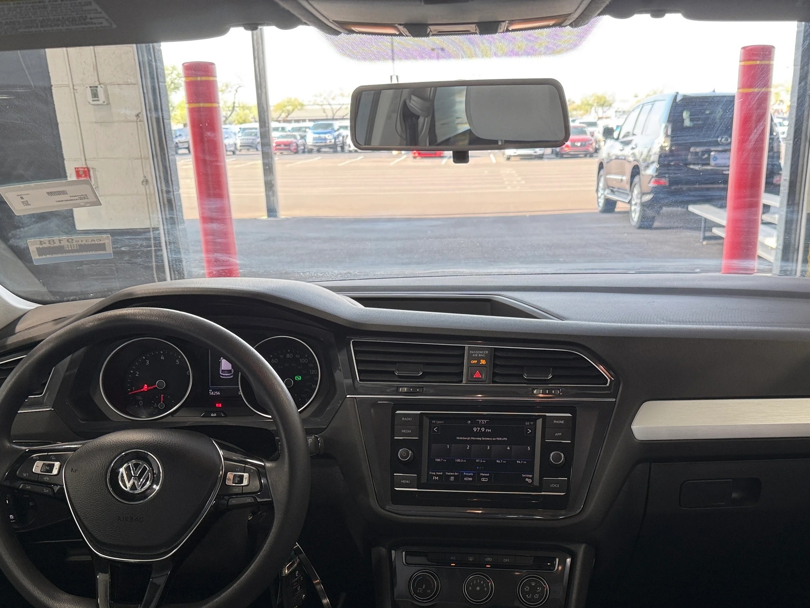 Thumbnail: 2021 Volkswagen Tiguan - 3