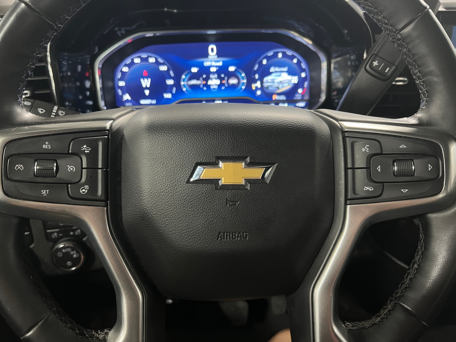 Thumbnail: 2023 Chevrolet Silverado 1500 - 5
