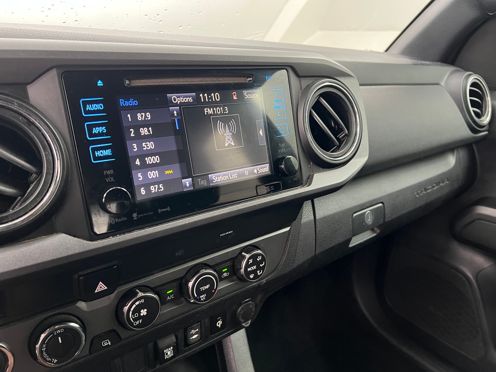 Thumbnail: 2019 Toyota Tacoma - 4