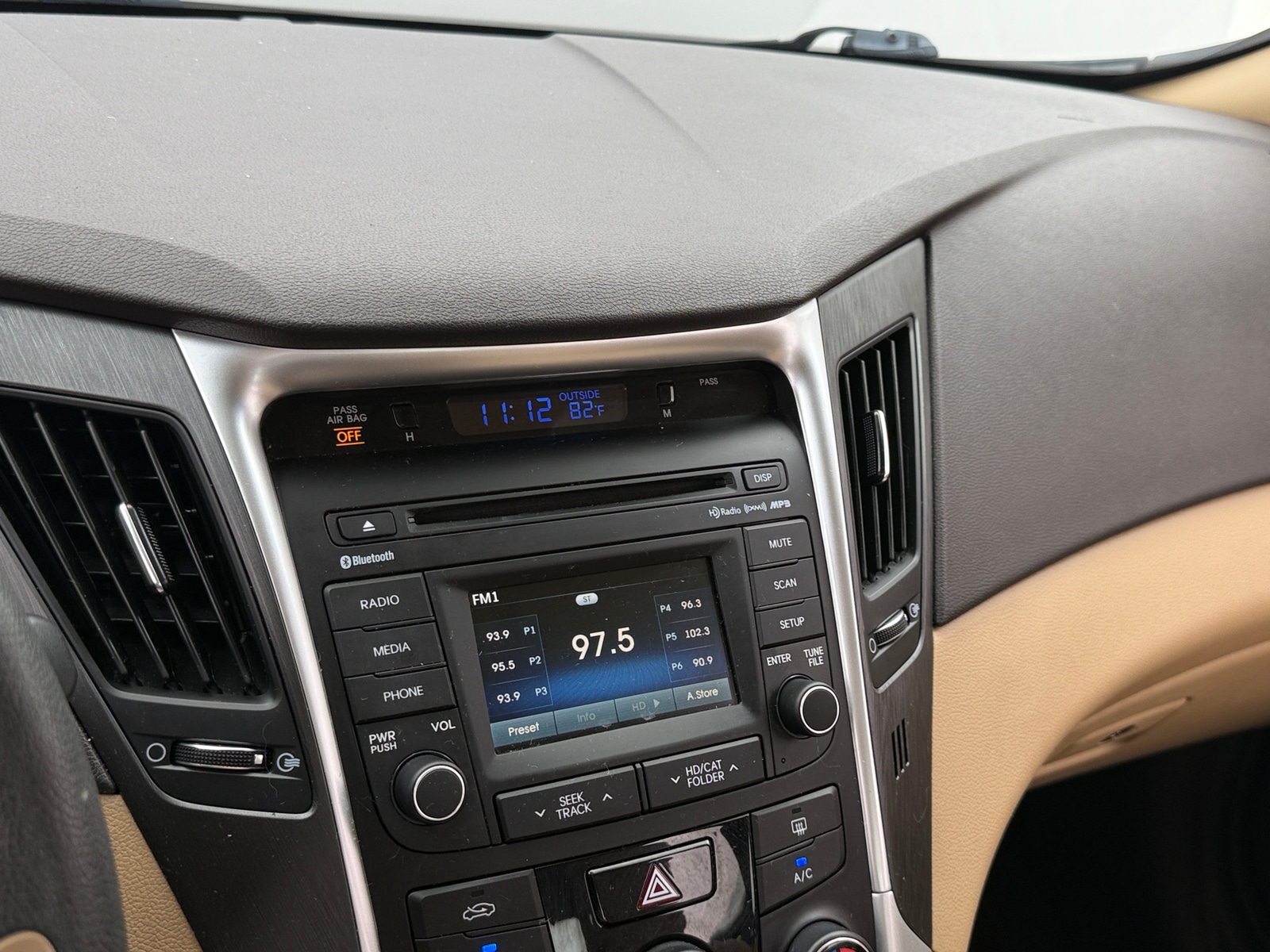 Thumbnail: 2014 Hyundai Sonata - 4